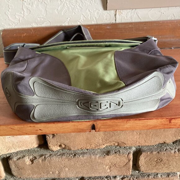 KEEN Messenger Bag - Picture 4 of 7